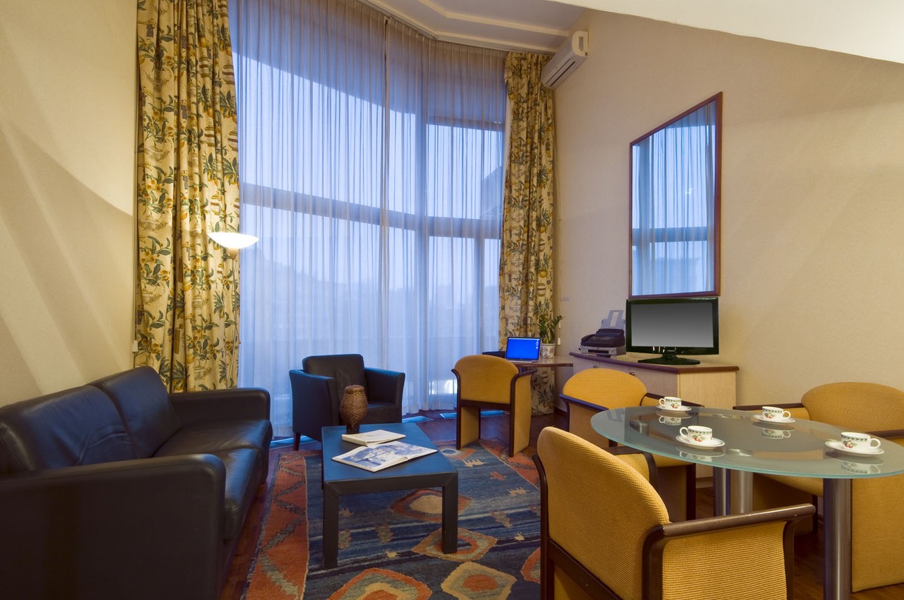 B-aparthotel Montgomery,